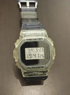 CASIO G-SHOCK デジタル腕時計 DW-5600SK-1 スケルトンのサムネイル