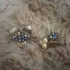 【匿名配送】シルバーブローチ 2個セット 花 植物 パール ビジュー レトロ