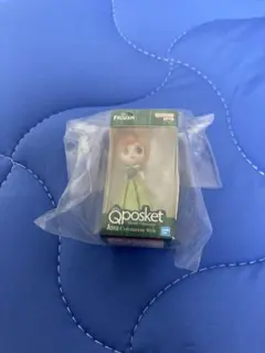ディズニーキャラクターQposketミニチュアコレクション3 ガチャガチャ アナ