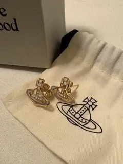 p*フ様 Louis Vuitton ゴールドスタッドピアス - メルカリ