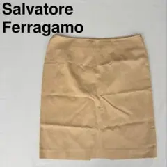 Salvatore Ferragamo ベージュ タイトスカートのサムネイル