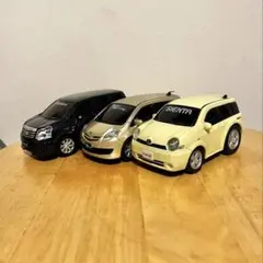 トヨタ ミニカー 3台セット ノア シエンタ　パッソ（セッテ）のサムネイル