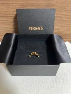 VERSACE ロゴ リング ゴールドカラーのサムネイル