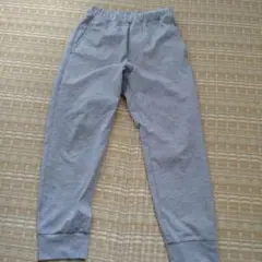 UNIQLO　140　ウルトラストレッチドライEXジョガーパンツ
