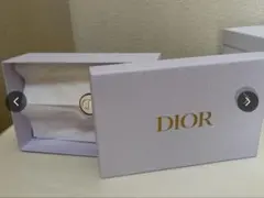 ディオール 箱　緩衝材入り　メッセージカード付き