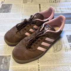 adidas GAZELLE スニーカーのサムネイル