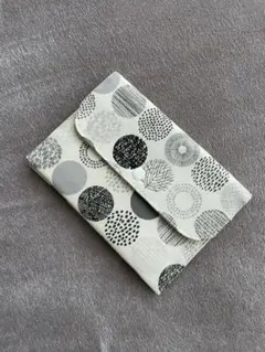 【SALE! 訳あり】マルチケース　ポーチ(白サークル )＊ハンドメイド
