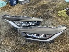新型GRヤリス後期型 ヘッドライトASSY左右 - メルカリ