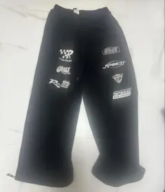 黒スウェットパンツ