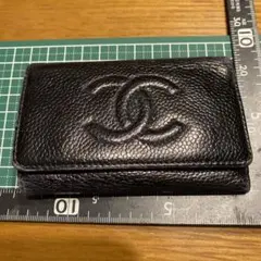 590 かっこいい　CHANEL　シャネル　キャビアスキン　6連　キーケース