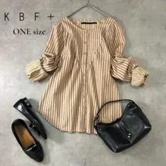 KBF+ ストライプギャザーブラウス ベージュ系 M〜L相当のサムネイル