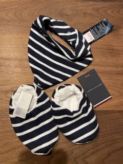 Tommy Hilfiger ベビー スタイ・靴下セット
