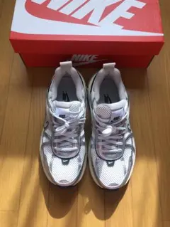 ナイキ　スニーカー　ブラック　シルバー　ホワイト　NIKE　V2K　RUN　人気