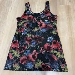 AZUL タンクトップ 花柄 スタッズ付きのサムネイル