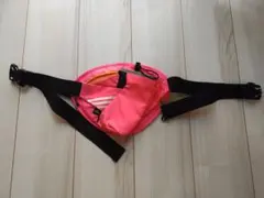 アディダス　ウエストポーチ　ランニング