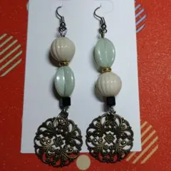 ハンドメイド ピアス アンティーク調 透かしパーツ　フックピアス