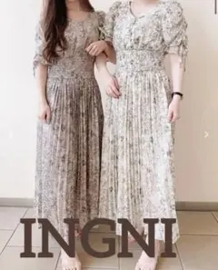 INGNI 花柄　プリーツ　ワンピース　アイボリー