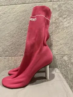 【セール】VETEMENTS 定番　ピンク　ニット　ソックス　ブーツ 未使用品のサムネイル