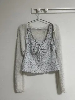 SNIDEL フラッフィーボレロカーデ&フリルキャミのサムネイル