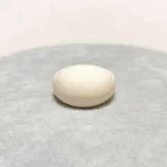 オフホワイトカラーチャンキードームアクリルリング白指輪