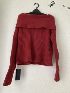 【新品未使用タグ付き】　オフショルニット　赤　red