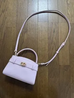 CHARLES & KEITH オブリエル　ハンドルバッグ　ピンクのサムネイル