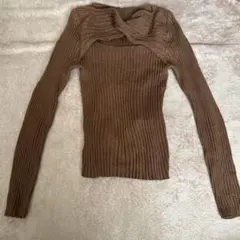 ブラウンリブ編みオフショルダー長袖ニット