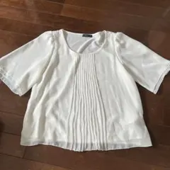 COMME CA ISM ホワイトプリーツブラウス M　コムサ