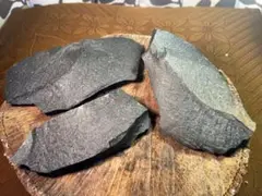 【神秘の音色】サヌカイト原石 （音組339）天然石　パワーストーン　楽器　鉱石