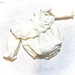 jennybebeアイボリー フリルロンパース 長袖