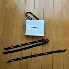 CHANEL ホワイト 紙袋 小型　リボン2本付