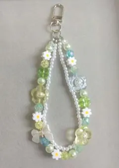 ハンドメイド作品☆お花畑パールビーズストラップ*