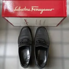Salvatore Ferragamo ブラックレザー ローファー