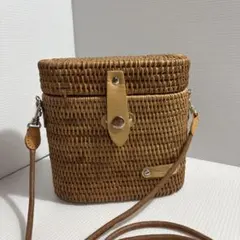 オリーブデオリーブアタバッグ　ショルダーバッグ かごバッグ新品のサムネイル