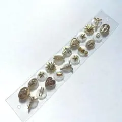 ゴールド　装飾パーツ　耳ツボ　ジュエリー　シール　メキシコ　キリスト　gold