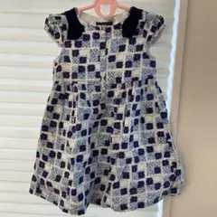 最終値下げ　BeBe 花柄ノースリーブワンピース 110