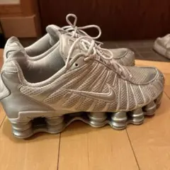 2026年最新】nike shox シルバーの人気アイテム - メルカリ