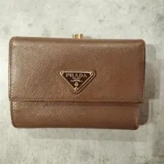 PRADA 三つ折り財布 ブラウンのサムネイル