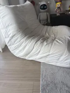 ホワイト トーゴソファのサムネイル