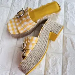 【美品】CHARLES & KEITH 厚底 エスパドリーユ チェック サンダルのサムネイル