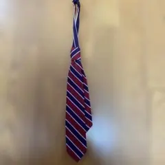 赤と紺のストライプ ネクタイ