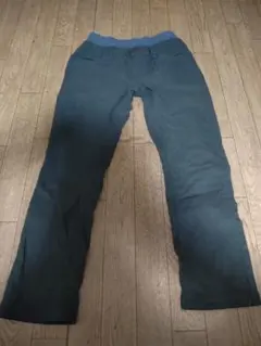 130 男児 ズボン エバーグリーン　オリーブ色