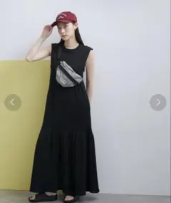 ADAM ET ROPE フォルムローカットワンピース ブラック