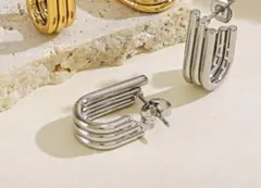 Item thumbnail for item a9c1a2ba-46f5-4107-9ee5-9cbee3b51c45