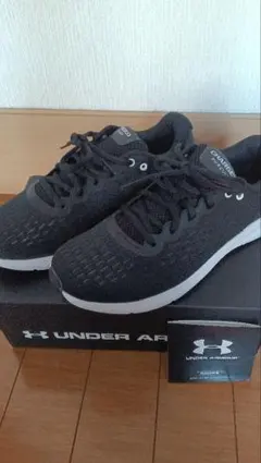 Under Armour Charged Pursuit ブラック　23.5㎝のサムネイル
