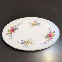 ロイヤルドルトン　花柄 楕円形 プレート 金縁 皿のサムネイル