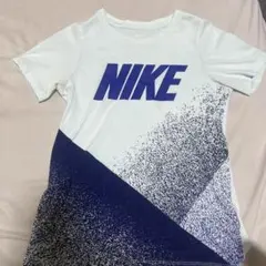 NIKE.Tシャツ.140.水色のサムネイル