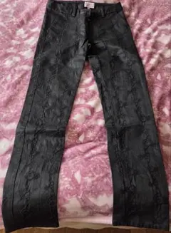 Item thumbnail for item 82dc04be-a3f3-4285-a5c1-bec6bac6b9b2