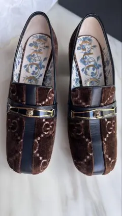 値下げ‼️GUCCI ブラウンベルベットフラットシューズ