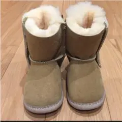 UGG ムートンブーツ キッズのサムネイル